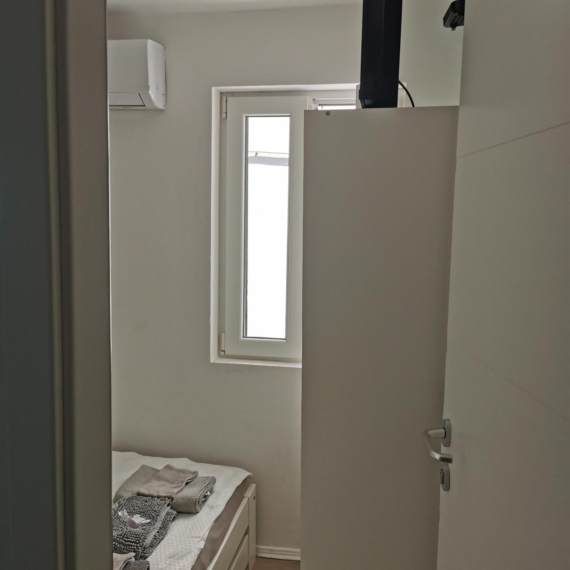 Apartma Jelena Apartment Копер Екстериор снимка
